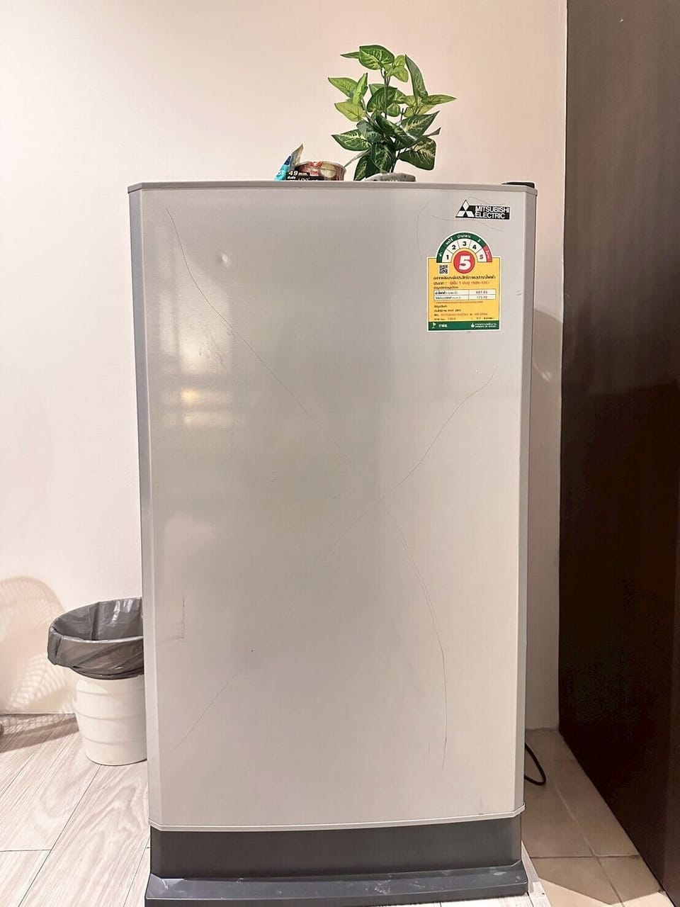 Deluxe Family Suite | Mini-refrigerator
