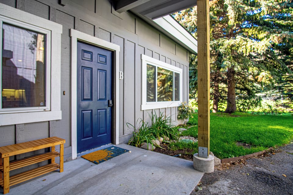 Entryway to Parkside Condo 229B