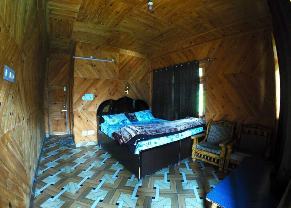 Deluxe Double Room, Mountain View | Free WiFi