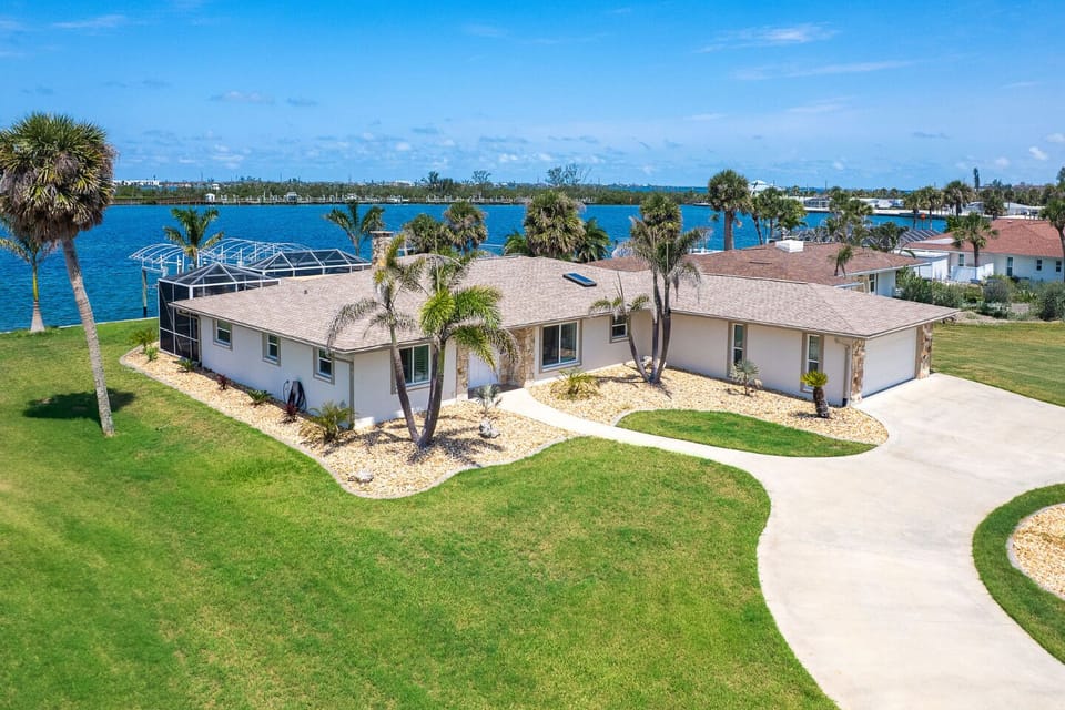 Blue skies and palm trees-welcome to Southwest Florida!