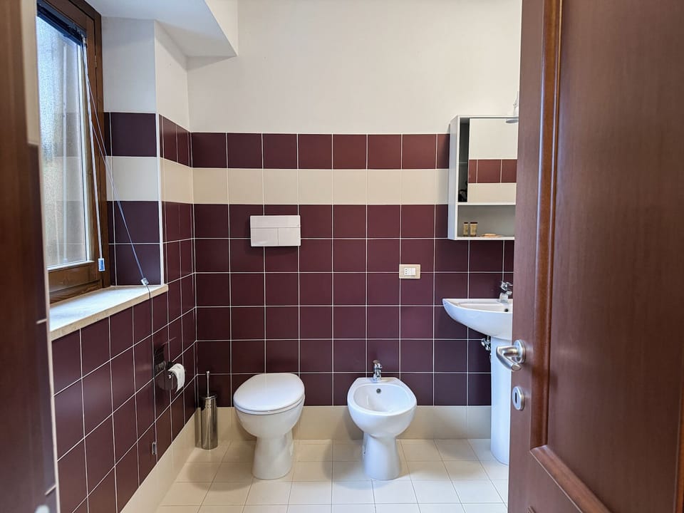 Triple Room, Balcony, City View | Bathroom | Hair dryer, bidet