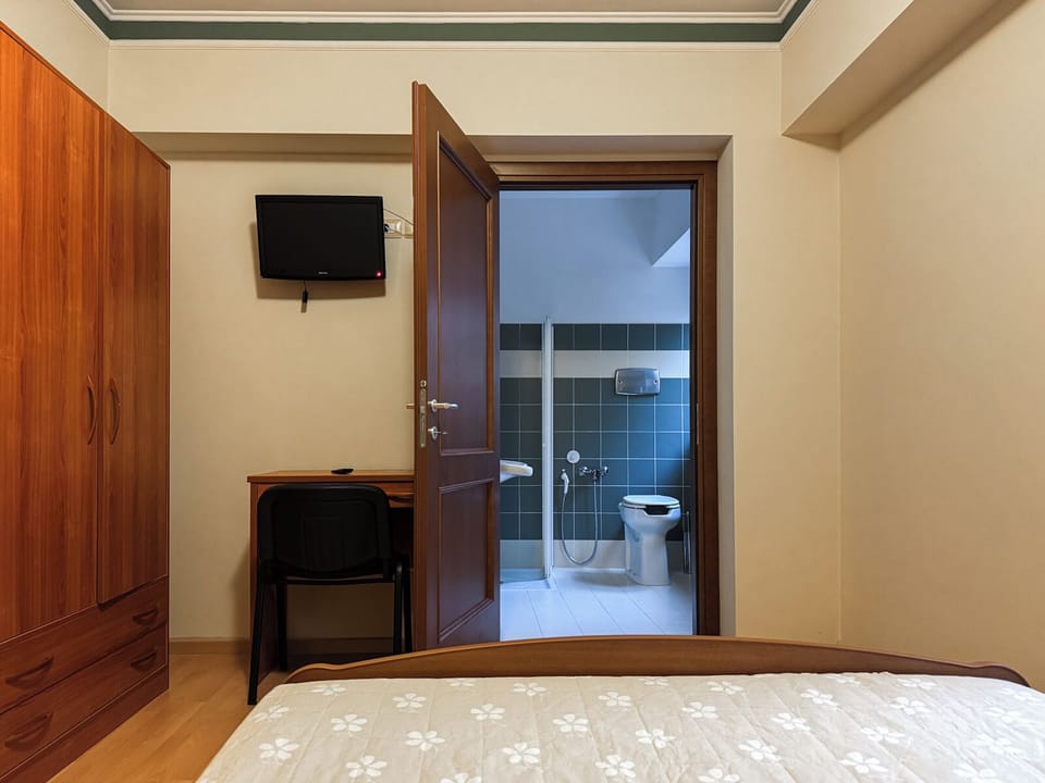 Single Room | WiFi (free)