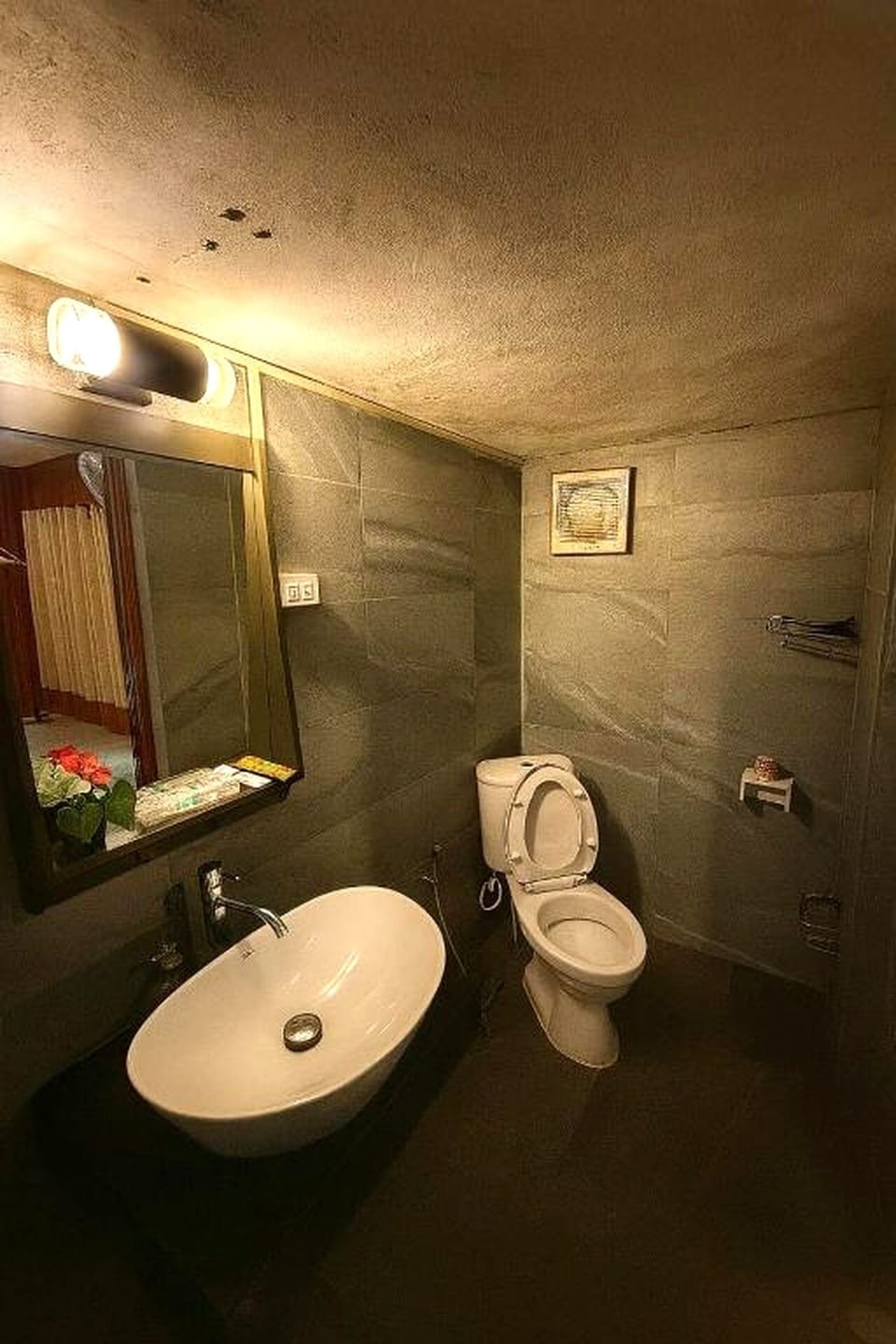 Standard Double or Twin Room, Balcony, Garden View | Bathroom | Free toiletries, hair dryer, slippers, soap