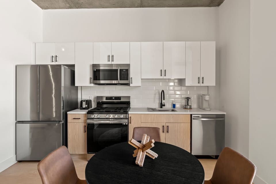 Full Kitchen