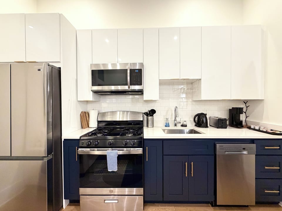 A modern, fully equipped kitchen designed for effortless and enjoyable cooking.