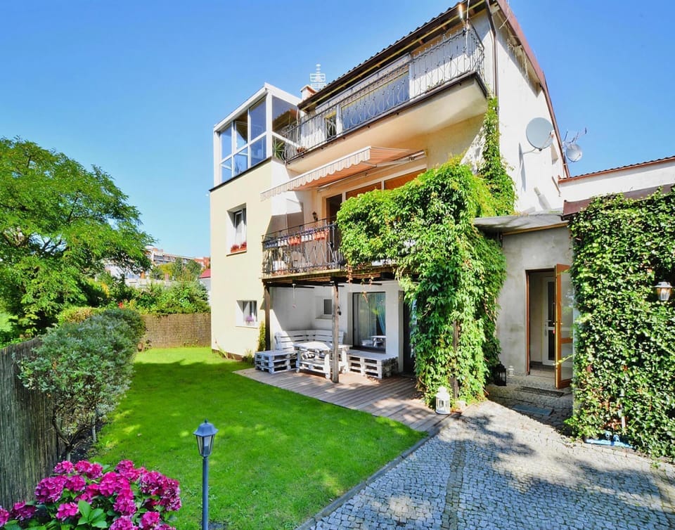 Apartment | Exterior