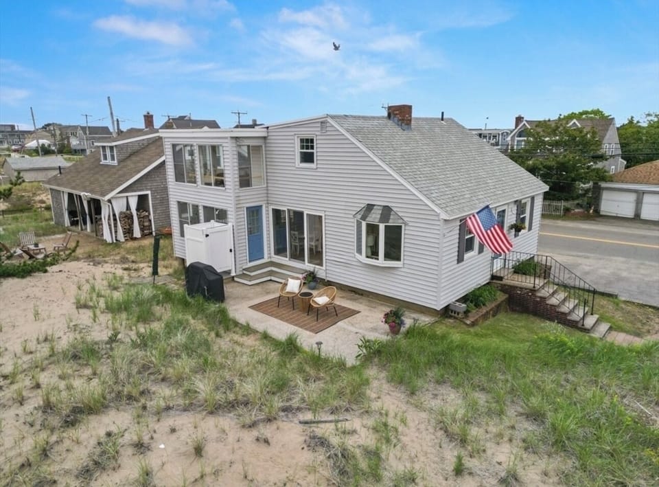 Room for the whole family in this 4+ bedroom home with 1.5 baths.