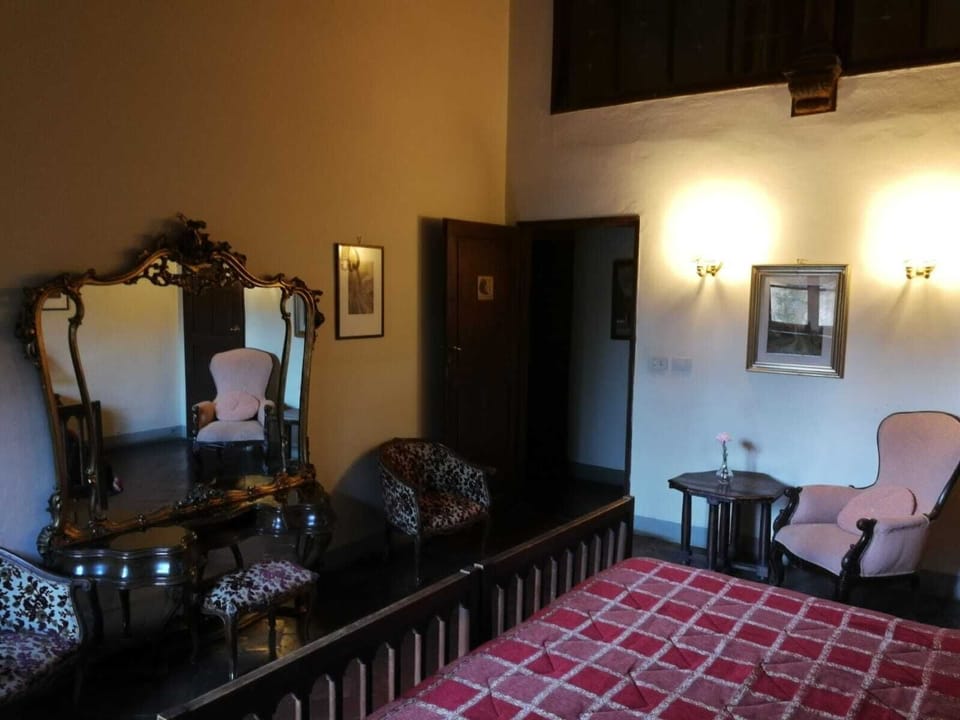 Double or Twin Room | Minibar, desk, cribs (surcharge), rollaway beds (surcharge)