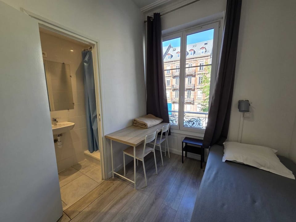 Triple Room, Private Bathroom | Free WiFi, bed sheets