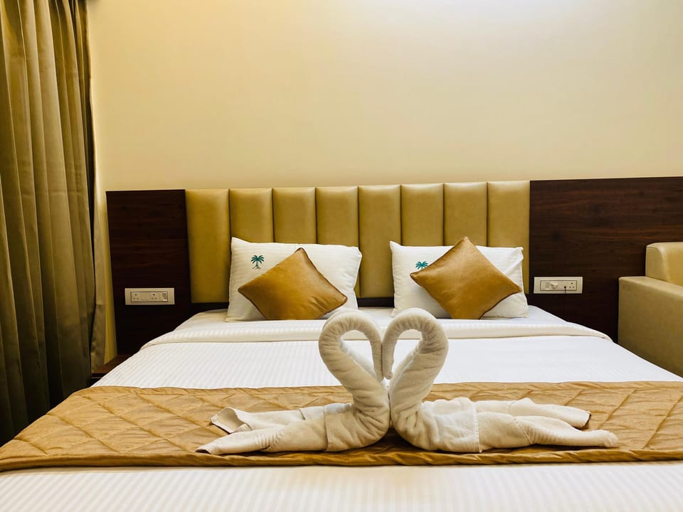 Superior Double Room, City View | Desk, laptop workspace, soundproofing, free WiFi