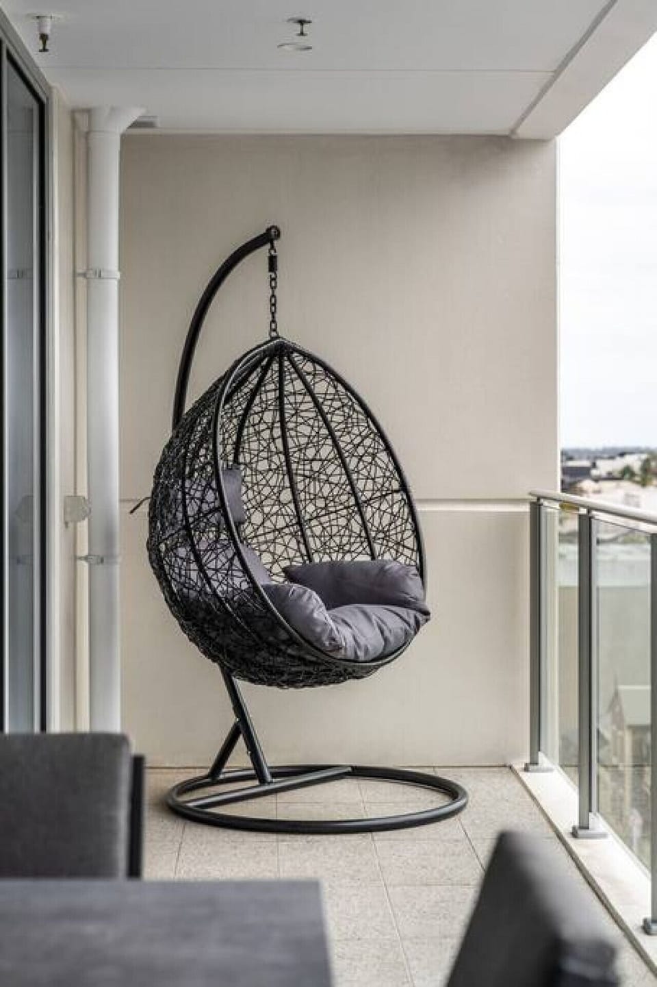 Unwind in the egg chair on the balcony, the ideal perch for coffee at sunrise or a quiet evening above the city.