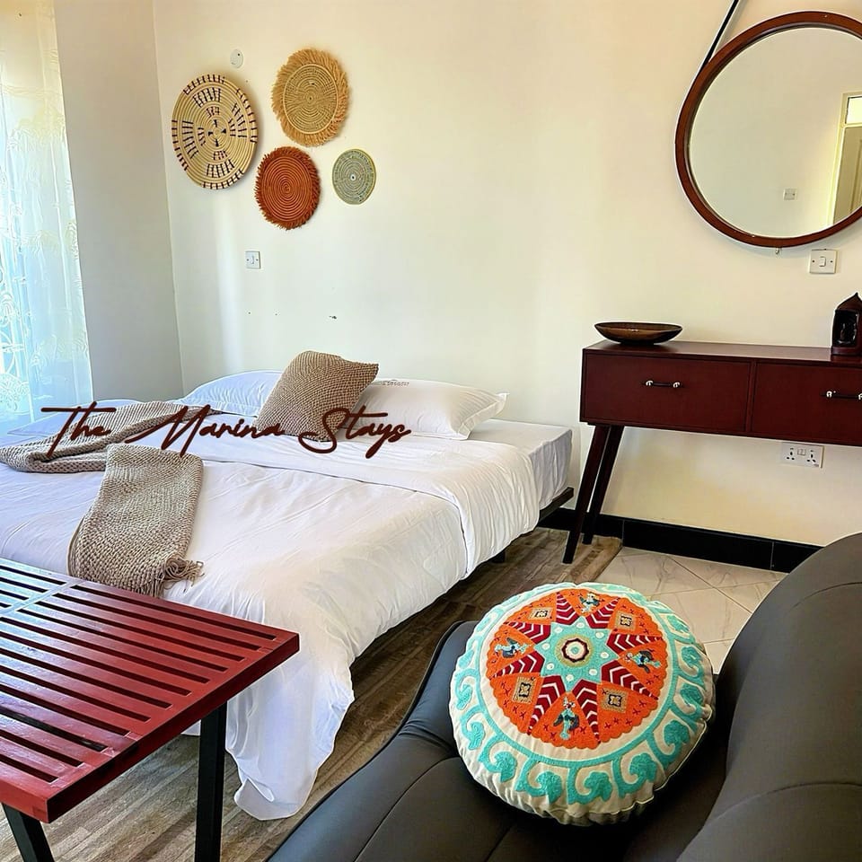 Deluxe Room, Hill View | In-room safe, desk, laptop workspace, blackout drapes