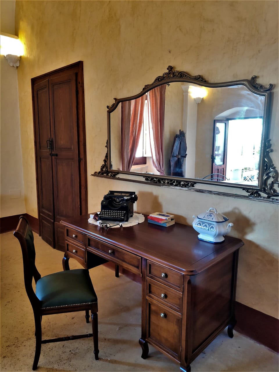 Luxury Triple Room, Accessible, Non Smoking (11) | Frette Italian sheets, minibar, desk, soundproofing