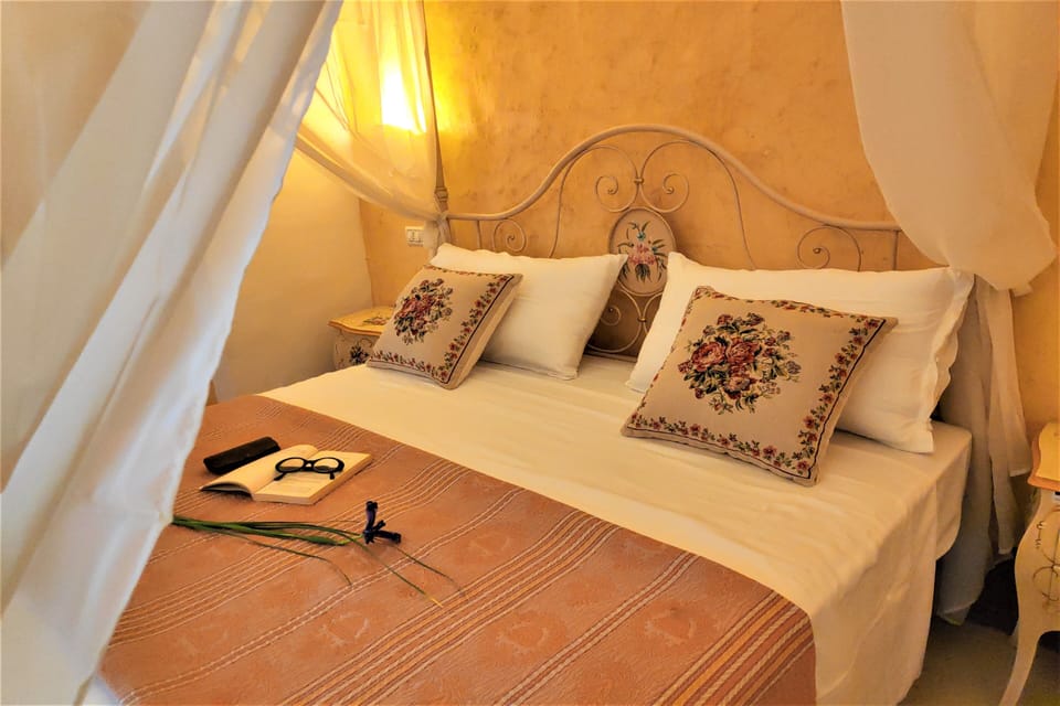 Superior Double Room, Balcony, City View (14) | Frette Italian sheets, minibar, desk, soundproofing