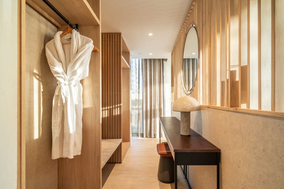Presidential Suite | In-room safe, desk, soundproofing, iron/ironing board