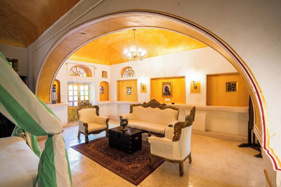 Chandramahal Suite | Soundproofing, WiFi (free)