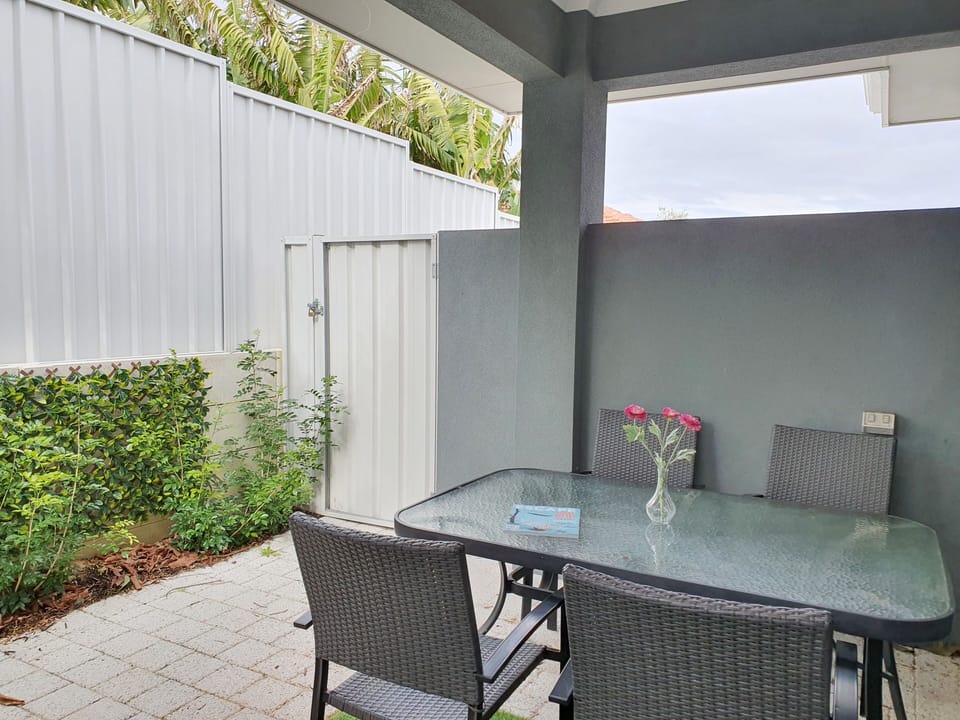 Outdoor Courtyard