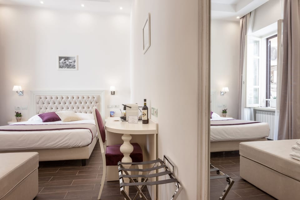 Double Room | In-room safe, desk, soundproofing, iron/ironing board