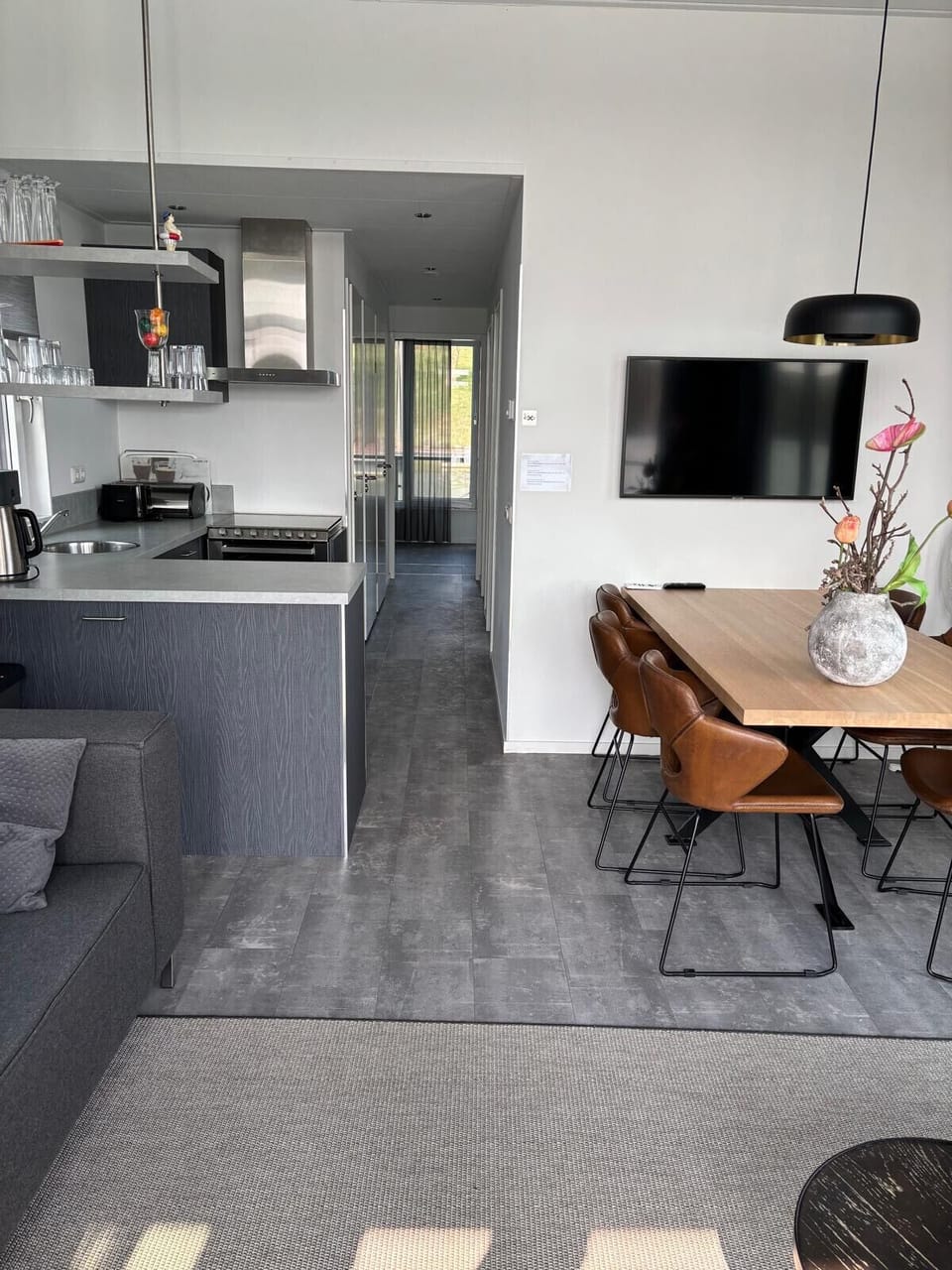 Kitchen and dining table by Maasterp - Houseboat 14