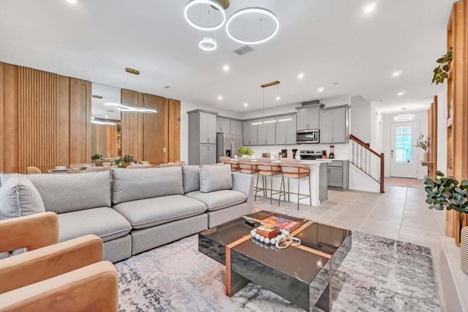 Townhome, 5 Bedrooms | Living area