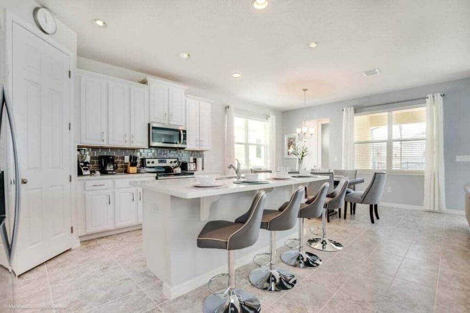 House, 4 Bedrooms | Private kitchen
