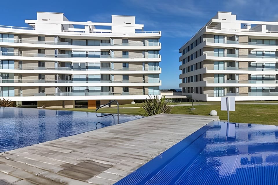 Apartment | Pool | Seasonal outdoor pool