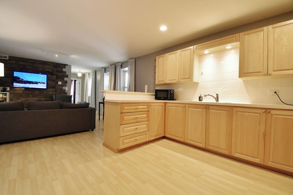 Bower on Lester One Bedroom  | Private kitchen | Full-size fridge, microwave, oven, stovetop