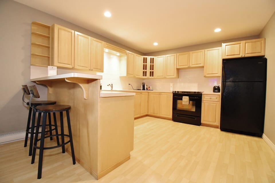 Bower on Lester One Bedroom  | Private kitchen | Full-size fridge, microwave, oven, stovetop