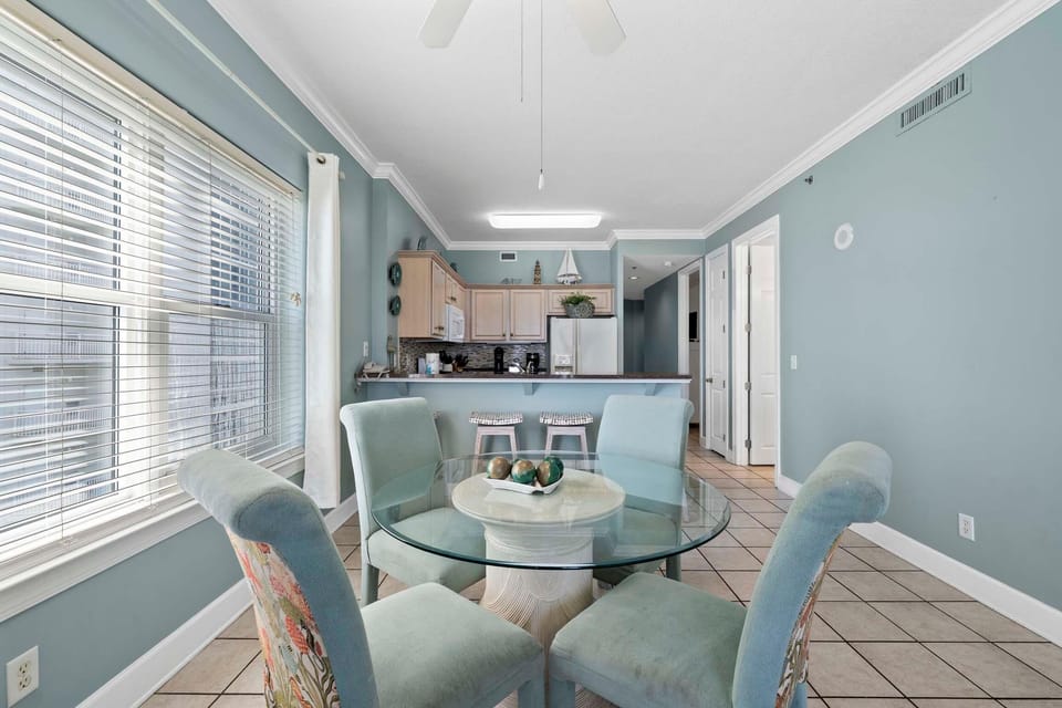 Condo, Multiple Beds (Island Royale 606) | Dining