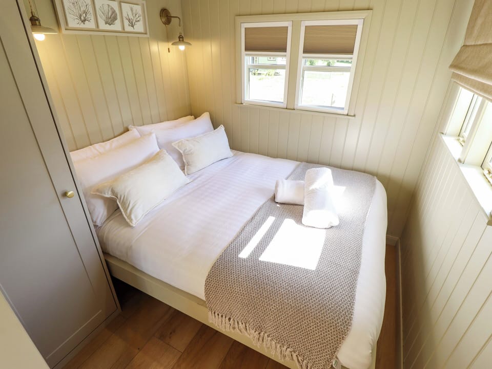 1 bedroom, individually decorated, individually furnished, free WiFi
