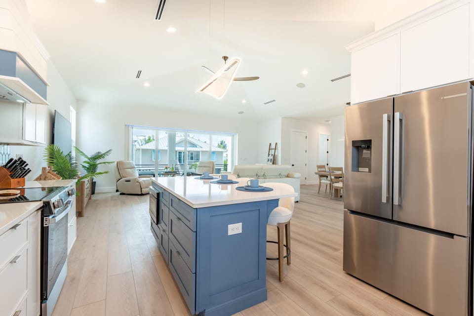 House, Multiple Beds (Sun Kissed Villa) | Private kitchen