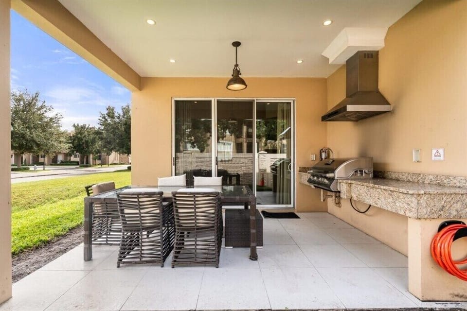 7633 Recife Dr (0024).jpg