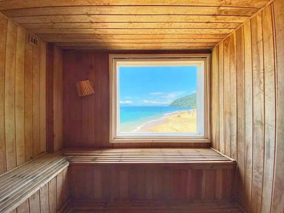 Steam room 
