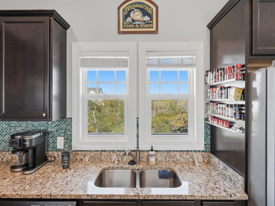 Studio (4 Bedrooms) | Property amenity