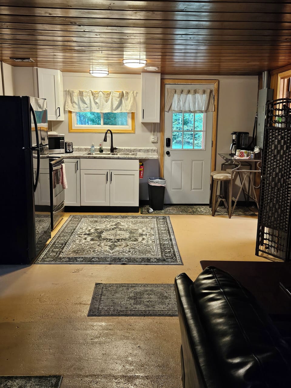 Kitchen and Coffee Bar