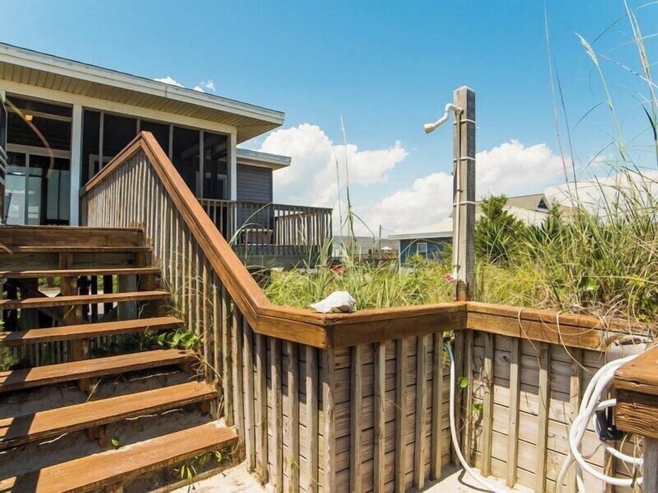 Studio (4 Bedrooms) | Property amenity