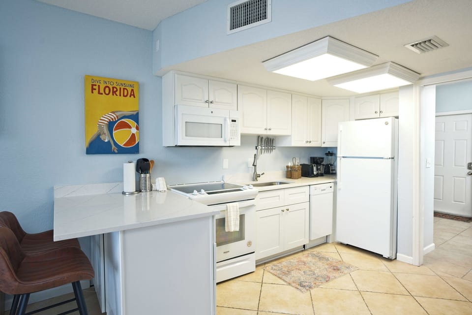 Full kitchen