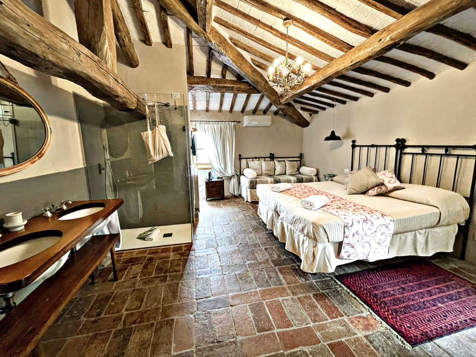 Borgo Superior | 1 bedroom, premium bedding, minibar, desk