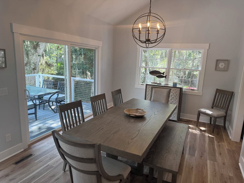 Dining room with great lagoon views, seating for 10