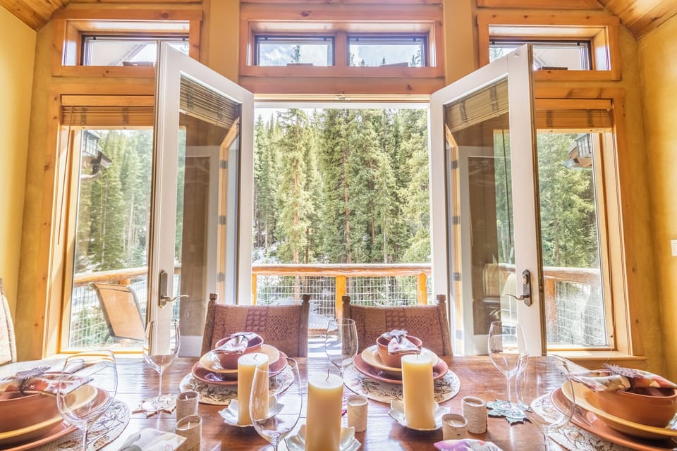 Dining room with direct access to balcony.