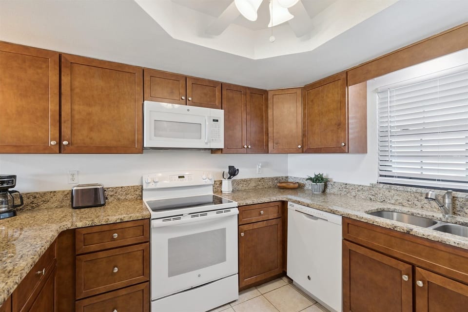 Plenty of cupboard and counter space to prepare your favorite meals!