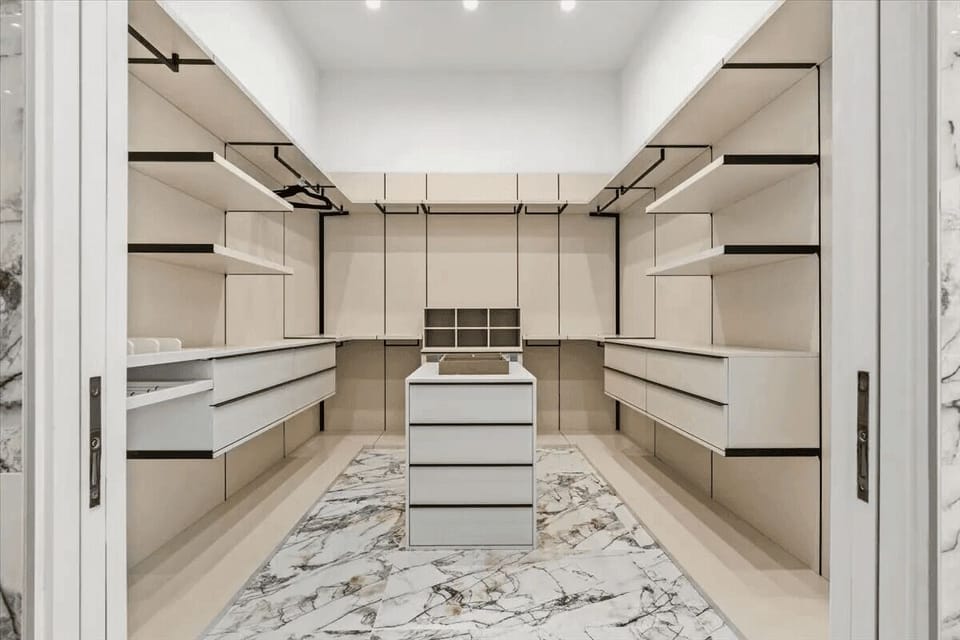 House (Multiple Bedrooms) | Interior