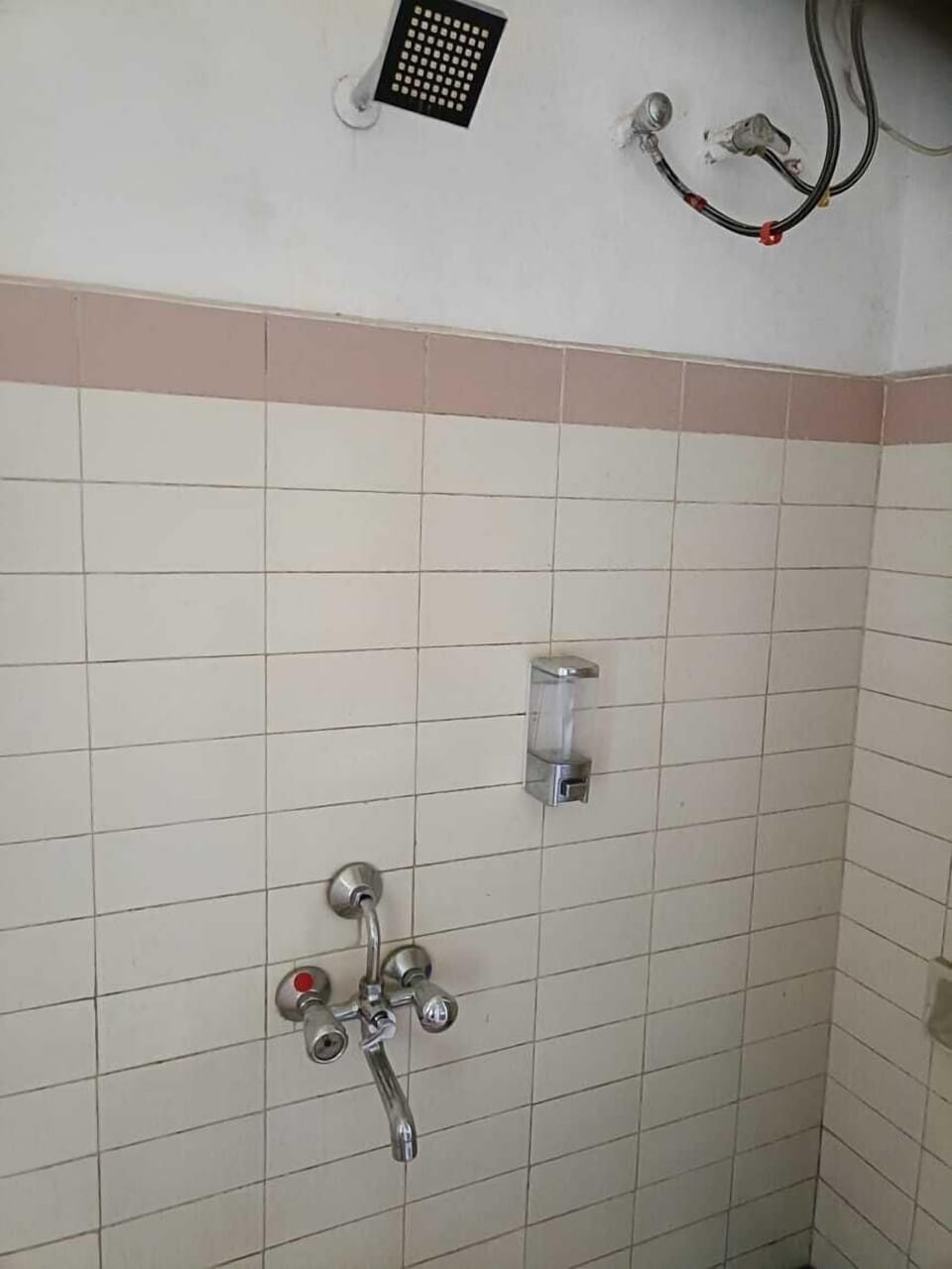 Family Twin Room, Garden View | Bathroom | Bidet