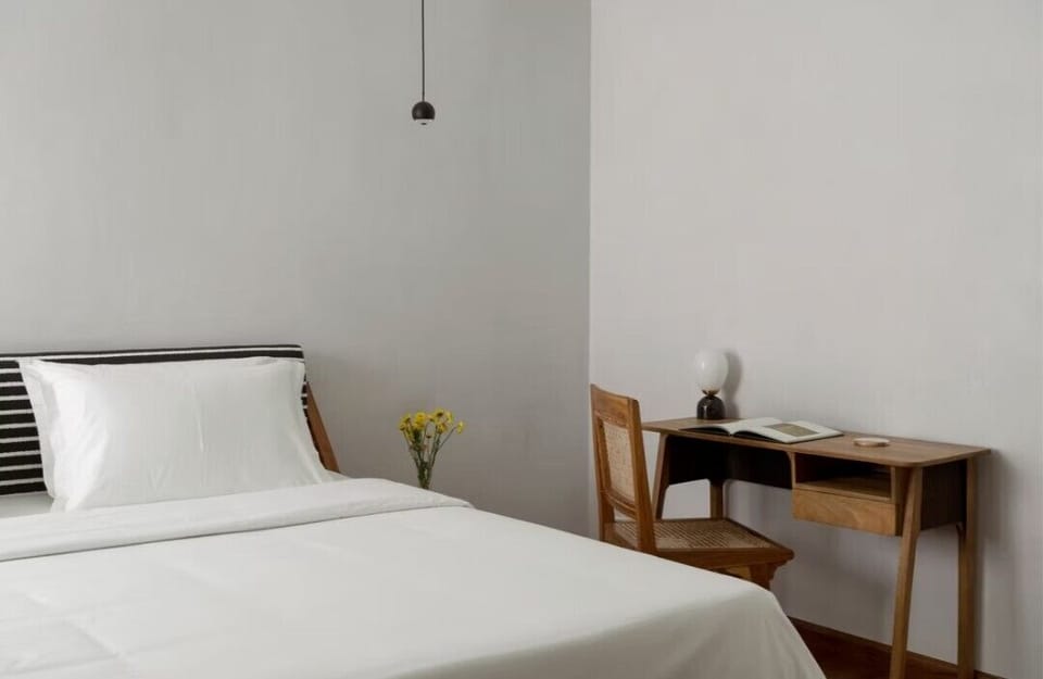 Right Room | In-room safe, iron/ironing board, free WiFi