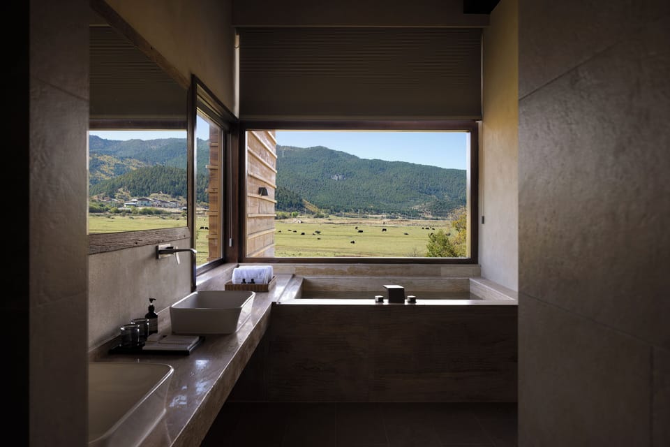 Romantic Suite, Hill View | Bathroom | Free toiletries, hair dryer, slippers, towels