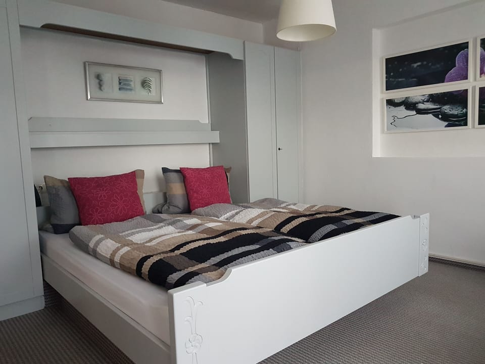 Standard Double Room, Valley View | Hypo-allergenic bedding, rollaway beds, free WiFi, bed sheets