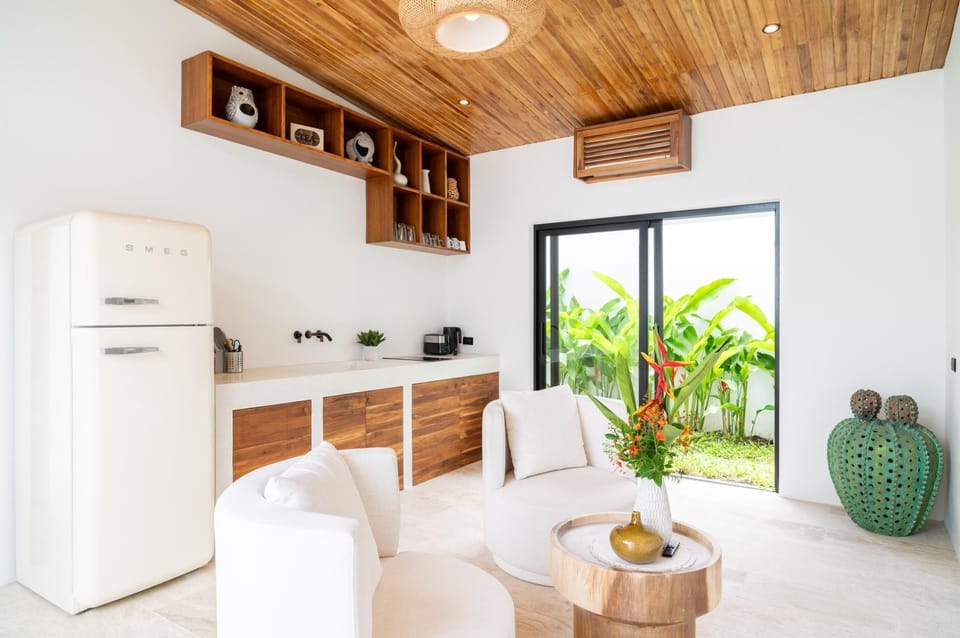 Villa, Pool View | Private kitchen | Toaster
