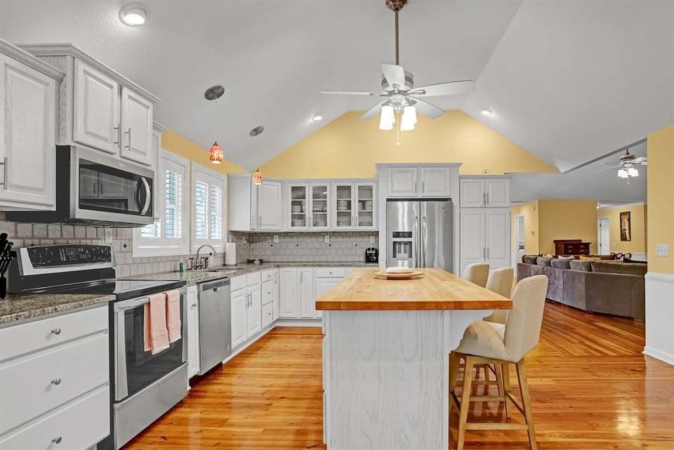 Cook, gather, and sip—your dream kitchen awaits!