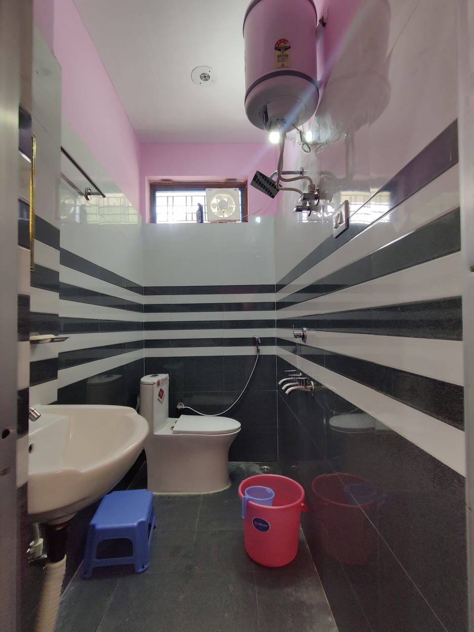 Shower, towels, soap, shampoo