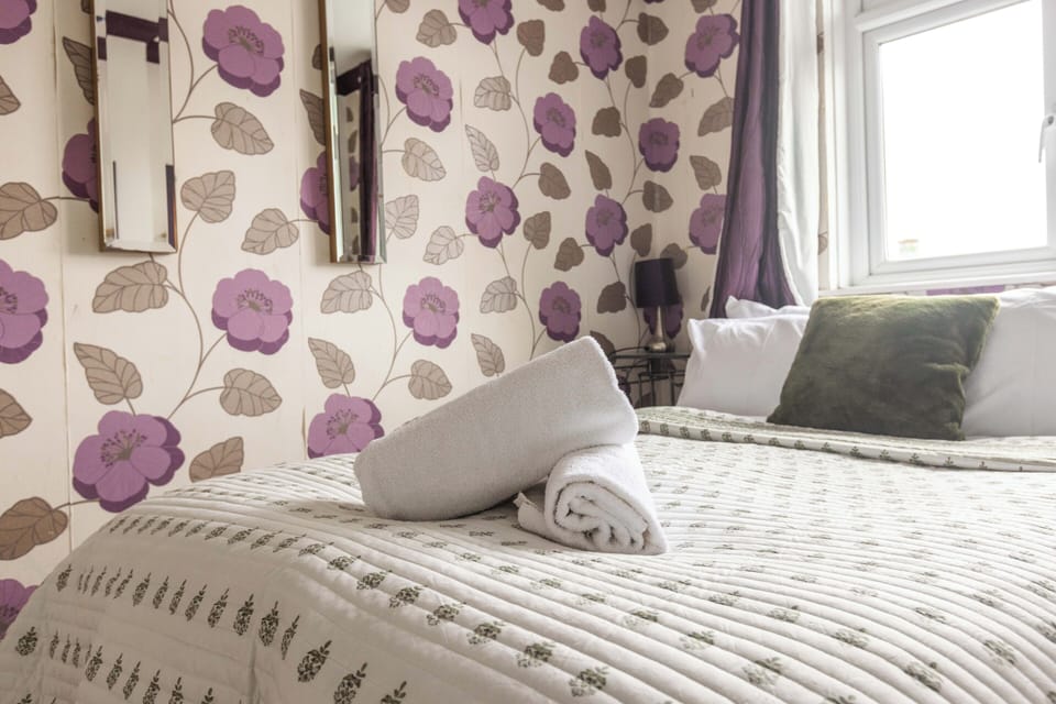 Iron/ironing board, free WiFi